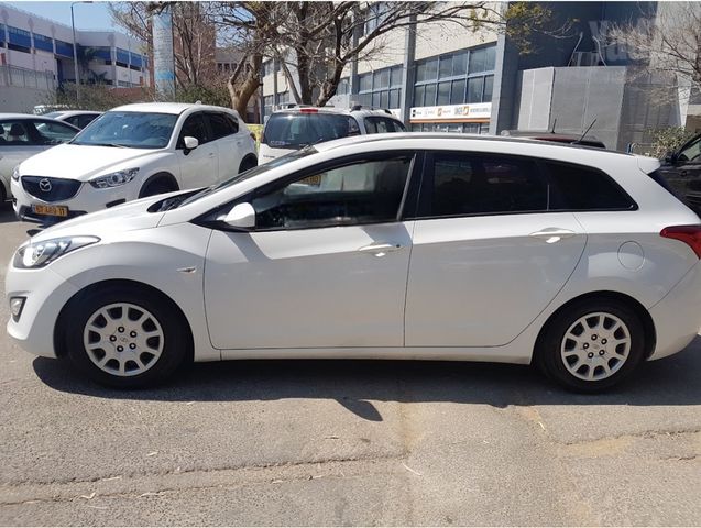 יונדאי i30