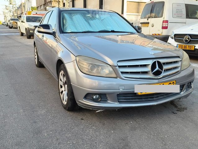 מודעת רכב מרצדס-בנץ C-class