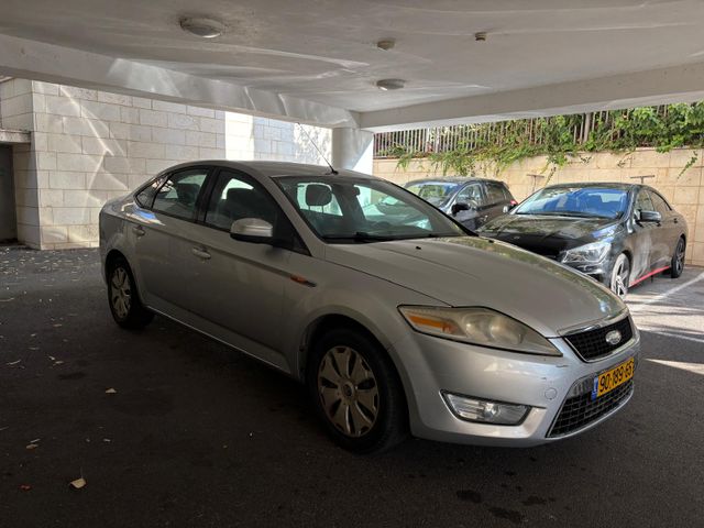 פורד מונדאו