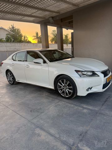 לקסוס GS