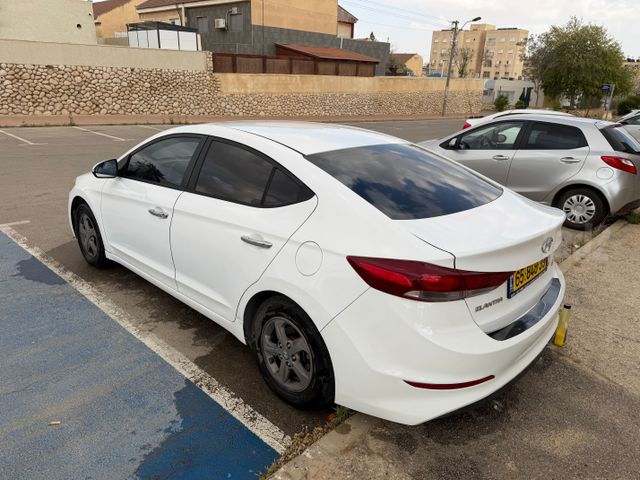 יונדאי אלנטרה