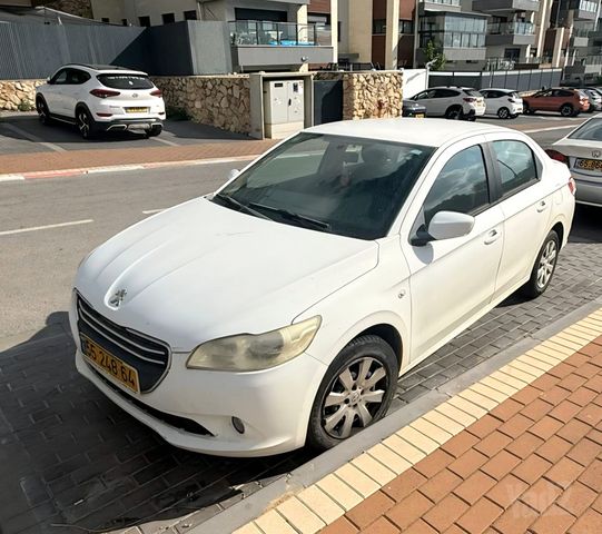 פיג'ו 301