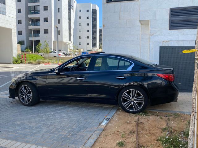 אינפיניטי Q50