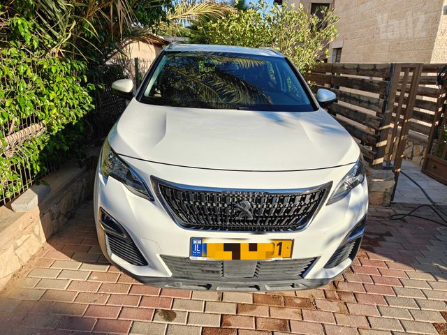 פיג'ו 3008