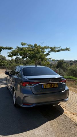 טויוטה קורולה