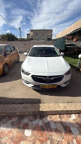 אופל אינסיגניה