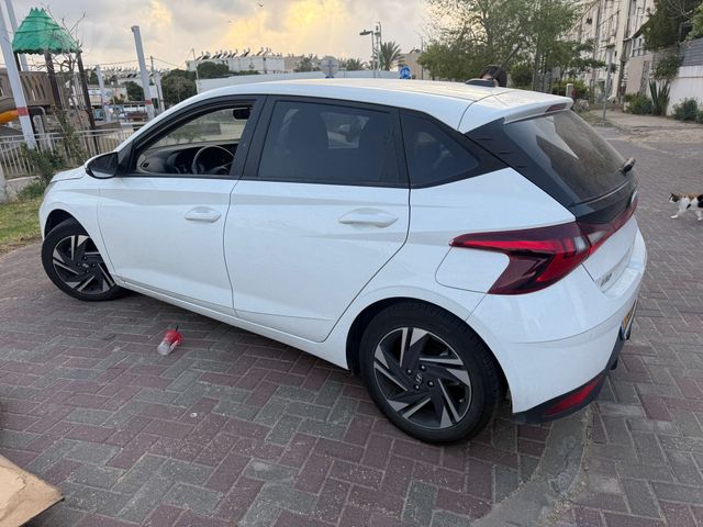 יונדאי i20