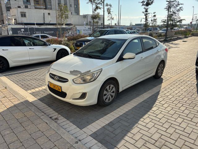 יונדאי אקסנט i25