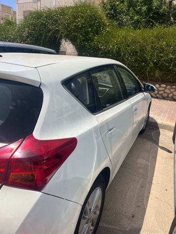 טויוטה אוריס