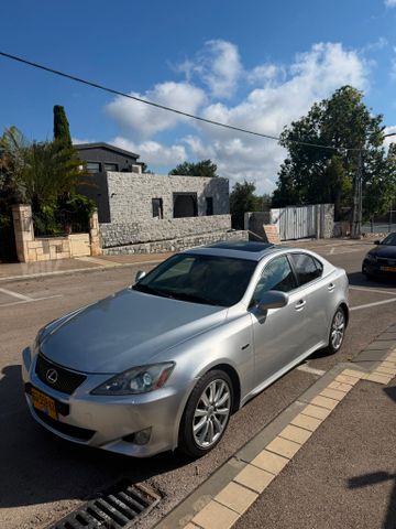 מודעת רכב לקסוס IS