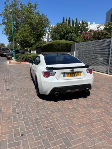 סובארו BRZ