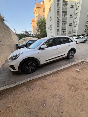 קיה נירו