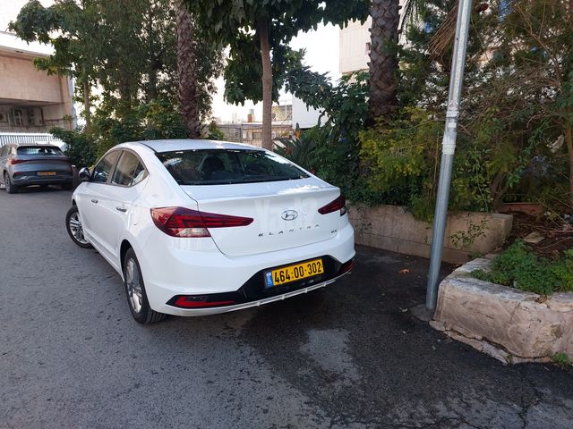 יונדאי אלנטרה