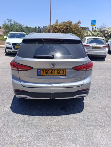 אם ג'י ZS