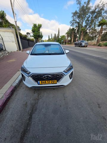 יונדאי איוניק