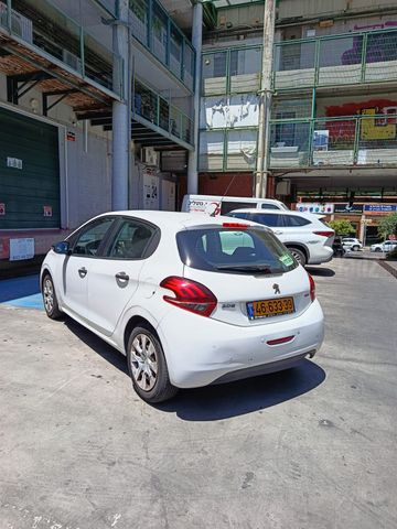 מודעת רכב פיג'ו 208