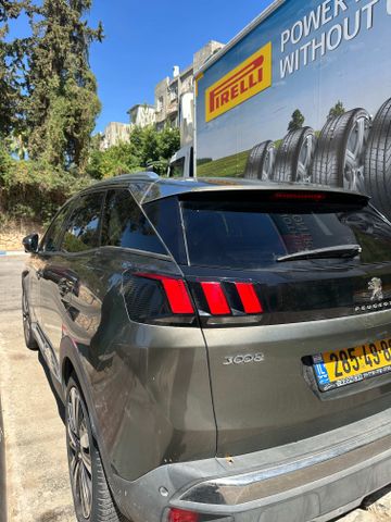 פיג'ו 3008