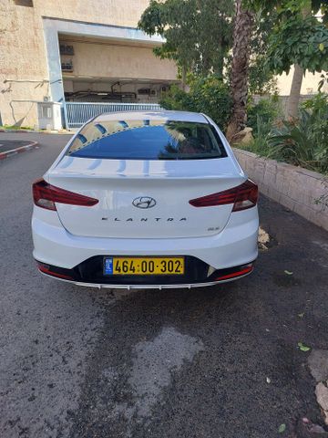 יונדאי אלנטרה
