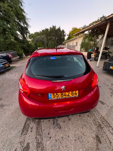 פיג'ו 208