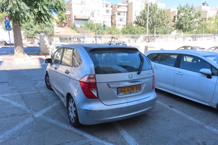 מודעת רכב הונדה FR-V