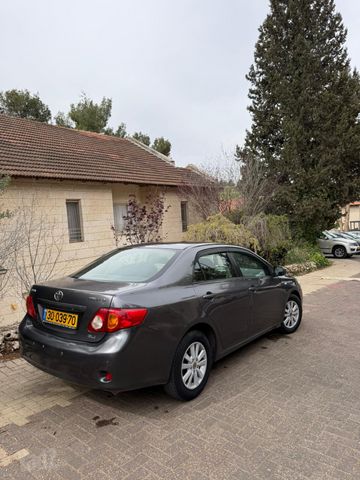 טויוטה קורולה