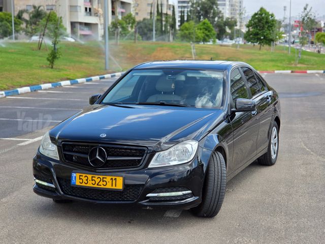מודעת רכב מרצדס-בנץ C-class