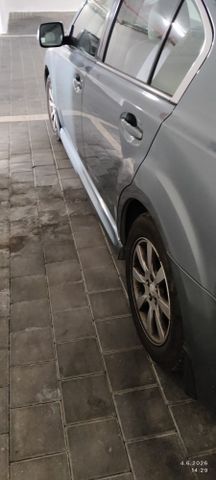 סובארו B4/לגאסי