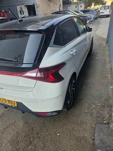 יונדאי i20