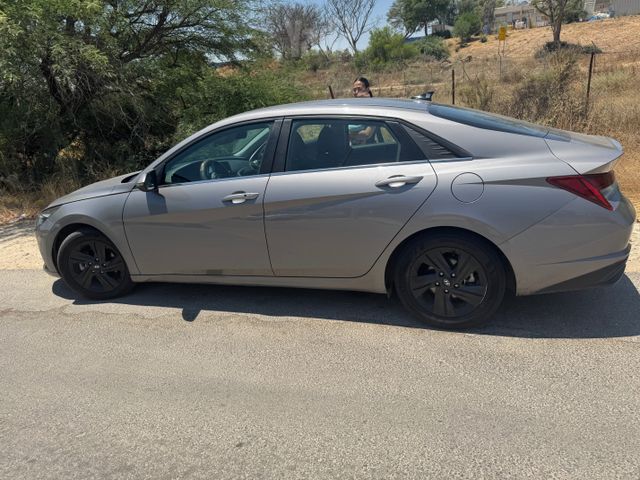 יונדאי אלנטרה