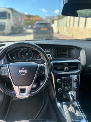 וולוו V40