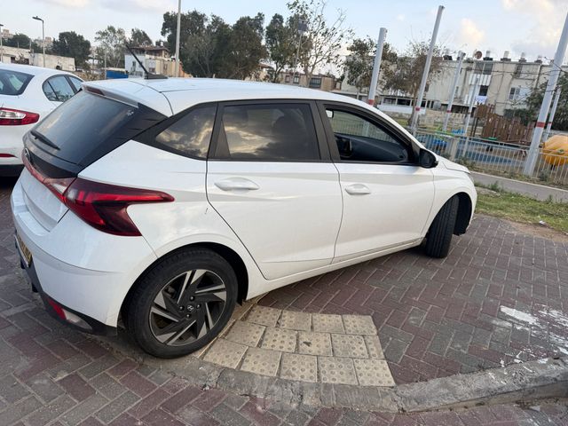 יונדאי i20