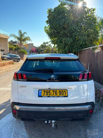פיג'ו 3008
