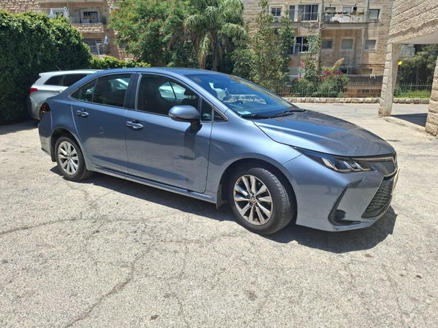 טויוטה קורולה