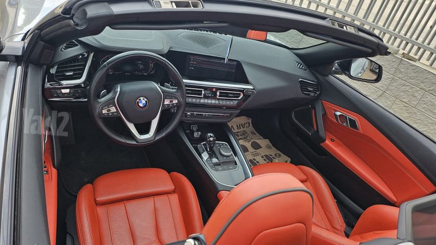 ב מ וו Z4
