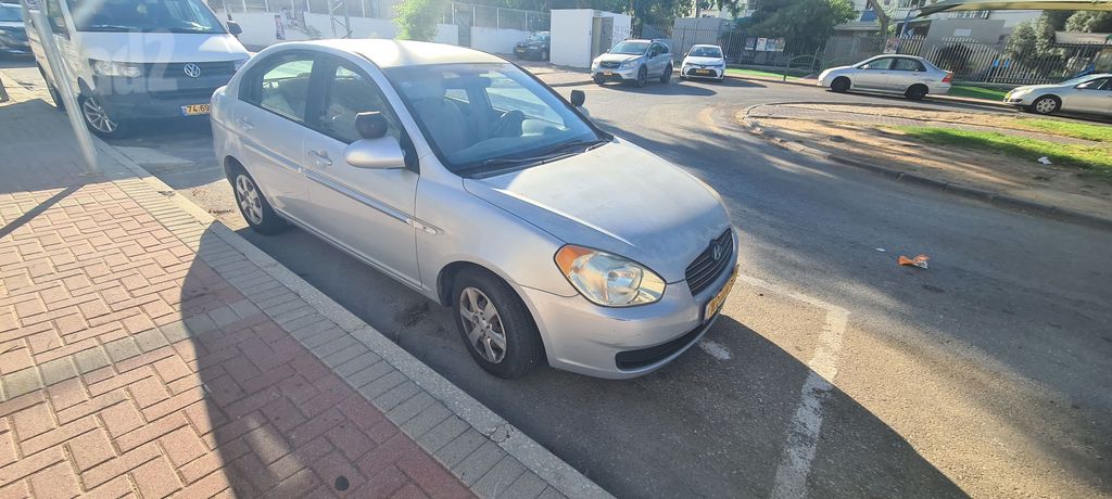 יונדאי אקסנט i25