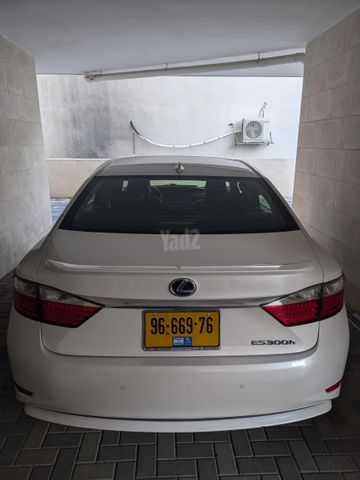 לקסוס ES