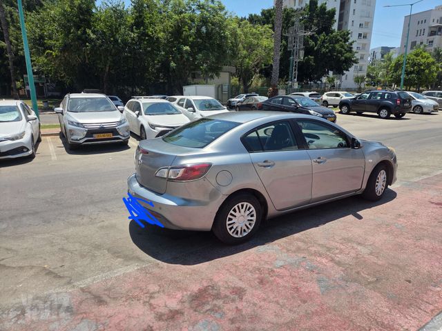 מאזדה 3