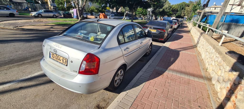 יונדאי אקסנט i25