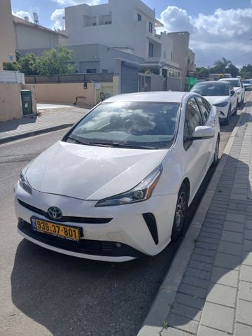 מודעת רכב טויוטה פריוס