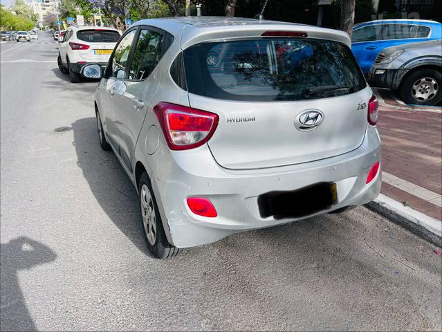יונדאי i10