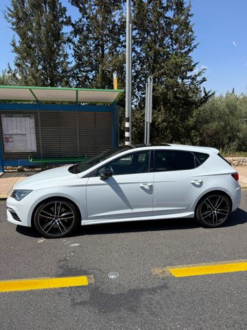 סיאט לאון