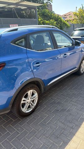 אם ג'י ZS
