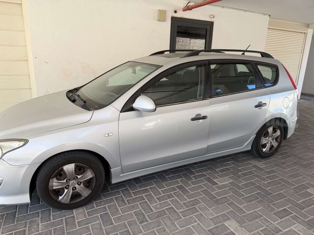 יונדאי i30