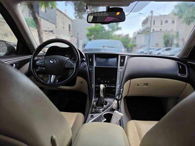 אינפיניטי Q50