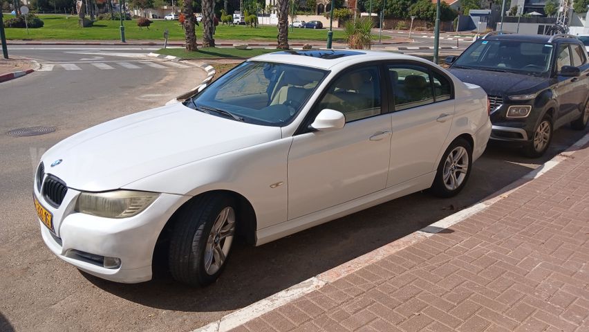 מודעת רכב ב מ וו סדרה 3