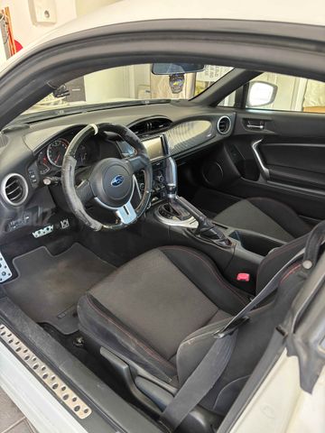 סובארו BRZ