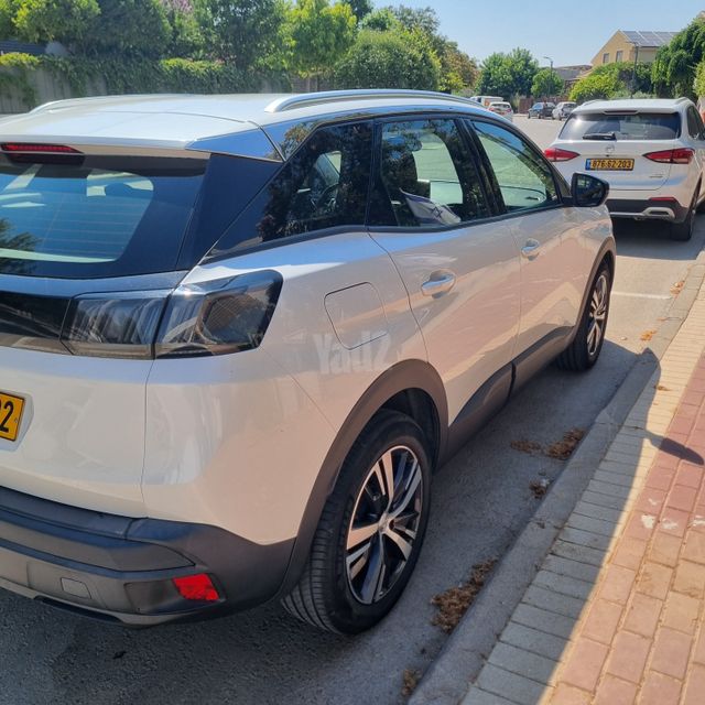 פיג'ו 3008