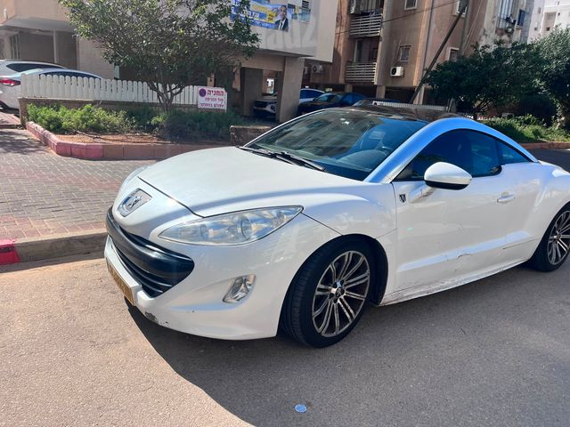 פיג'ו RCZ