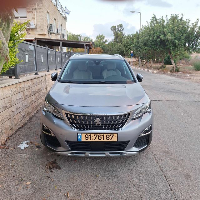 פיג'ו 3008