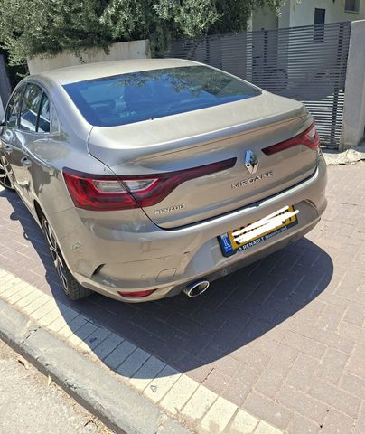 רנו מגאן